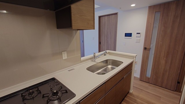 ※写真は同タイプ住戸です。(キッチン)