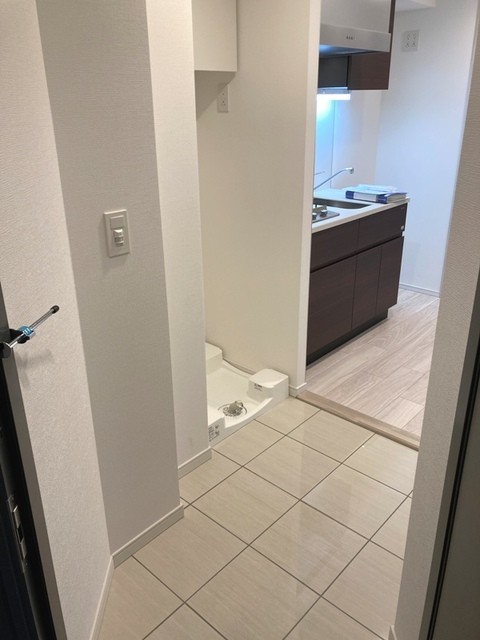 ※写真は同タイプ住戸です。(玄関)