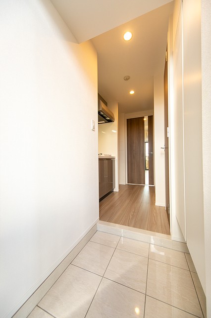 ※写真は同タイプ住戸です。(玄関)