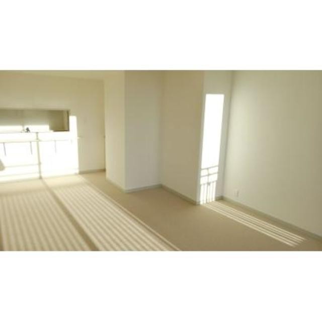 ※写真は同タイプ住戸です。(居間)