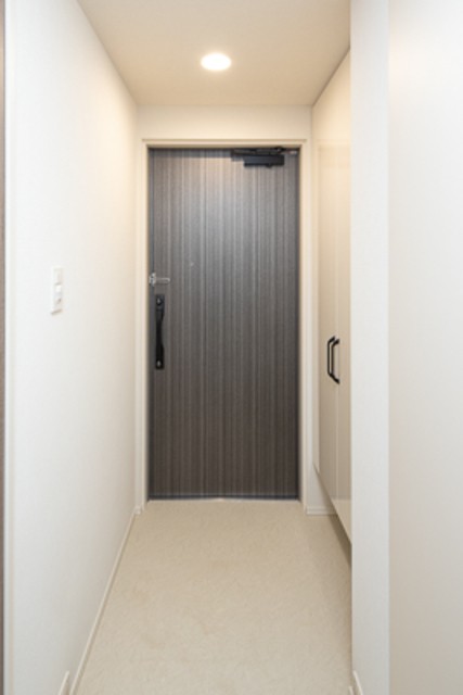 ※写真は同タイプ住戸です。(玄関)