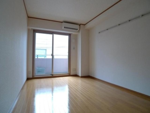 (居間)