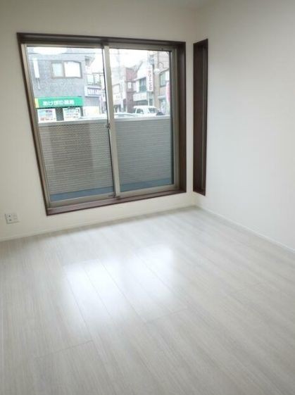 (居間)