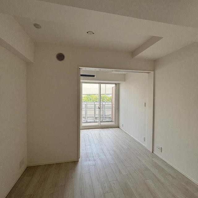 ※写真は同タイプ住戸です。(居間)