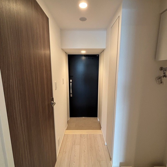 ※写真は同タイプ住戸です。(玄関)