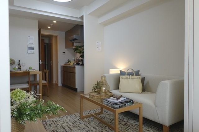 ※写真は同タイプ住戸です。(居間)