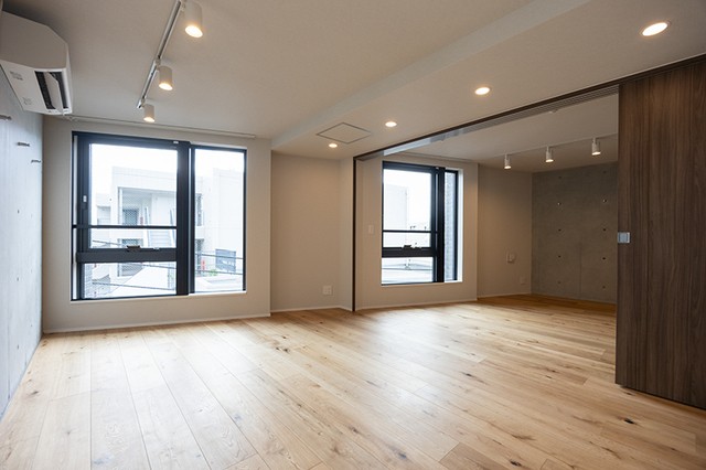 ※写真は同タイプ住戸です。(居間)