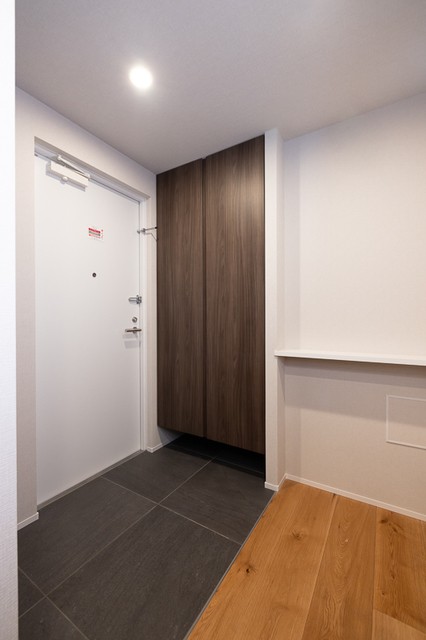 ※写真は同タイプ住戸です。(玄関)