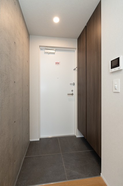 ※写真は同タイプ住戸です。(玄関)