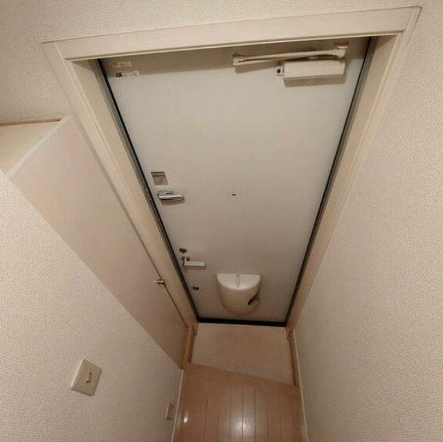 (玄関)