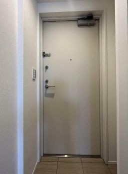 (玄関)
