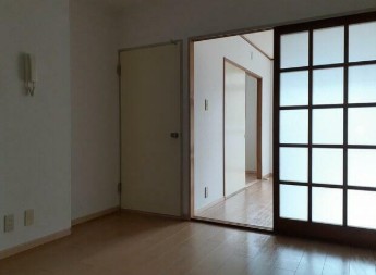 (居間)