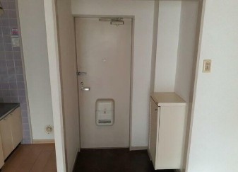 (玄関)