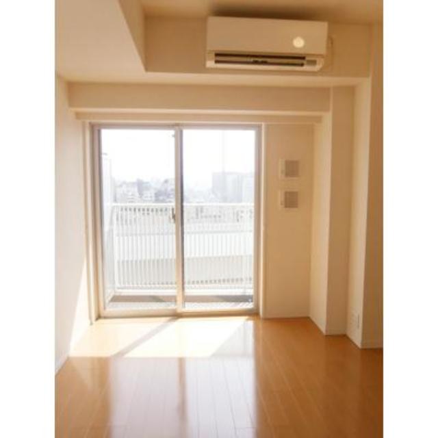 ※写真は同タイプ住戸です。(居間)