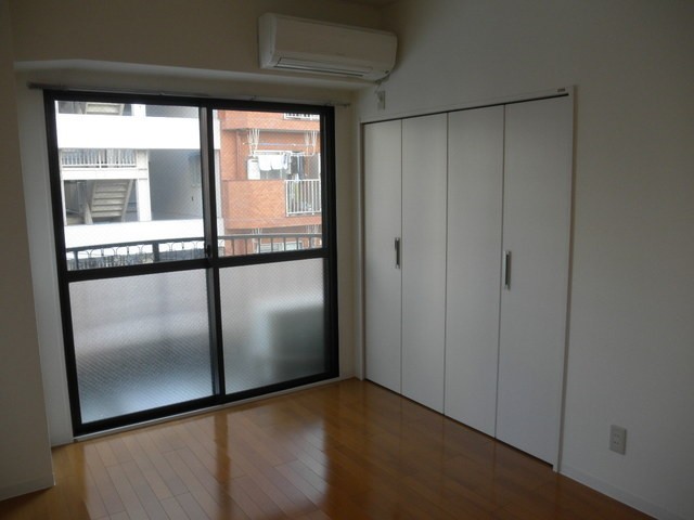 (居間)