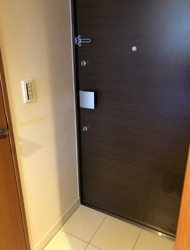 (玄関)