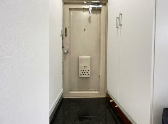 (玄関)
