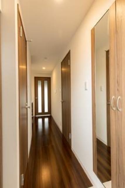 ※写真は同タイプ住戸です。(玄関)