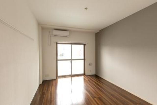 ※写真は同タイプ住戸です。(居間)