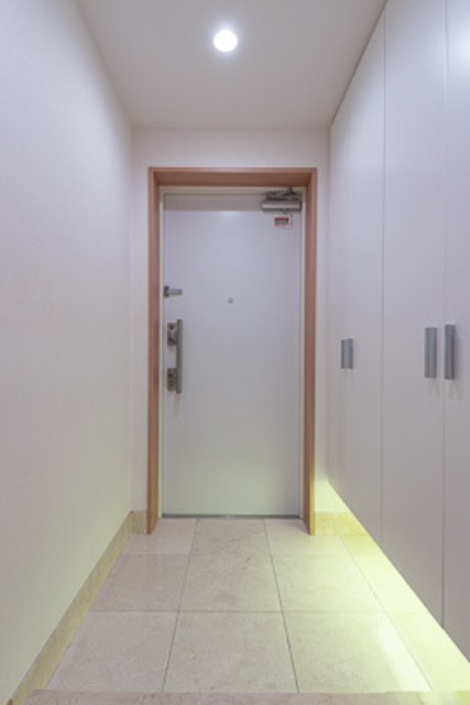 ※写真は同タイプ住戸です。(玄関)