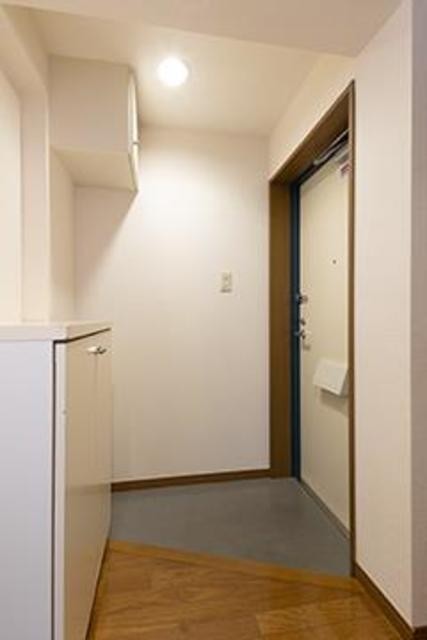 ※写真は同タイプ住戸です。(玄関)