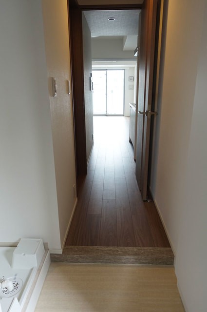 ※写真は同タイプ住戸です。(玄関)