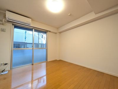 (居間)