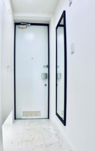 ※同仕様写真含む(玄関)