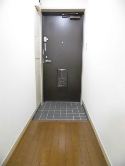 (玄関)