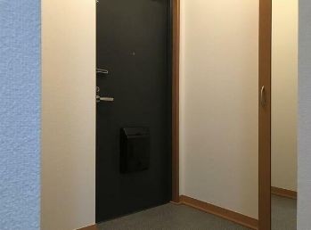(玄関)