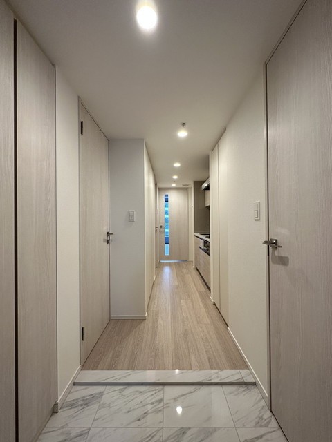 ※写真は同タイプ住戸です。(玄関)