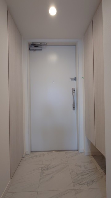 ※写真は同タイプ住戸です。(玄関)