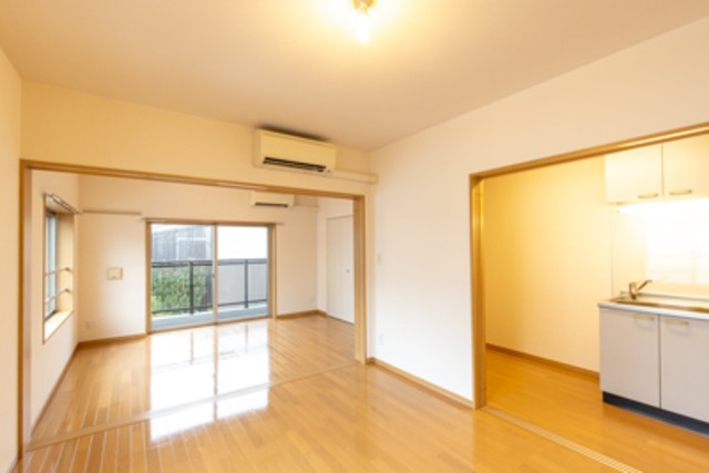 ※写真は同タイプ住戸です。(居間)