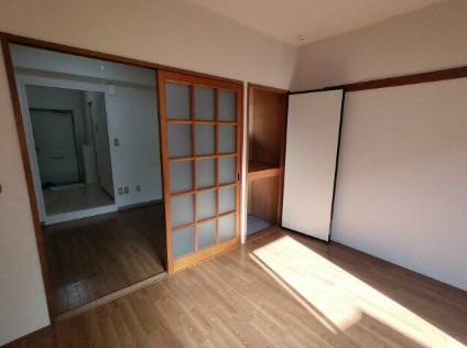 (居間)