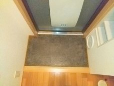 (玄関)