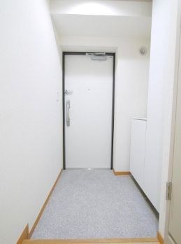 (玄関)
