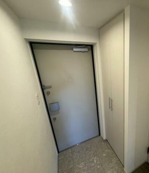 (玄関)