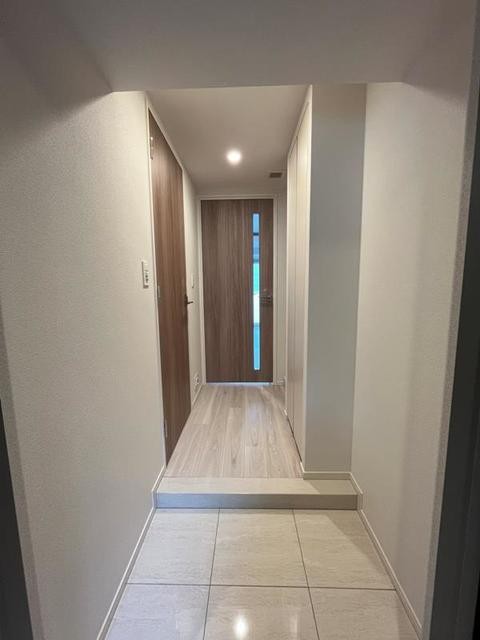※写真は同タイプ住戸です。(玄関)