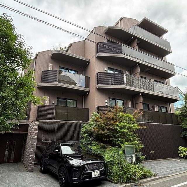 新宿区市谷加賀町2丁目 【賃貸居住】マンション