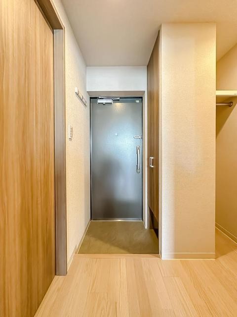 ※写真は同タイプ住戸です。(玄関)