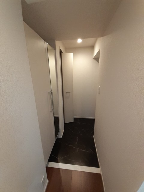 (玄関)