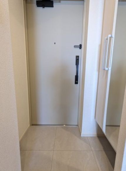 (玄関)
