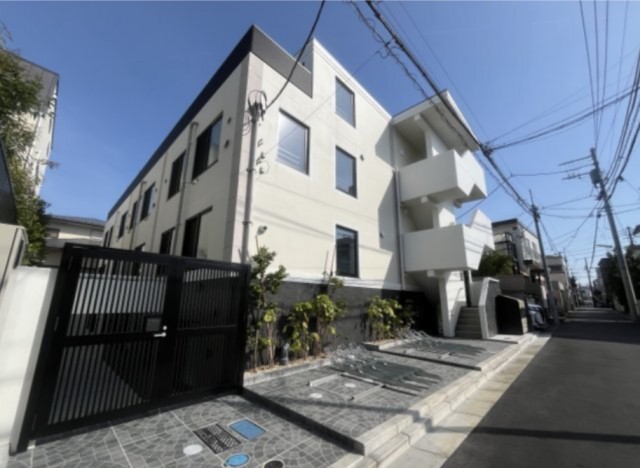 世田谷区下馬5丁目 【賃貸居住】マンション