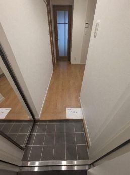 (玄関)