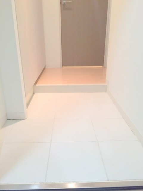 ※同仕様写真含む(玄関)