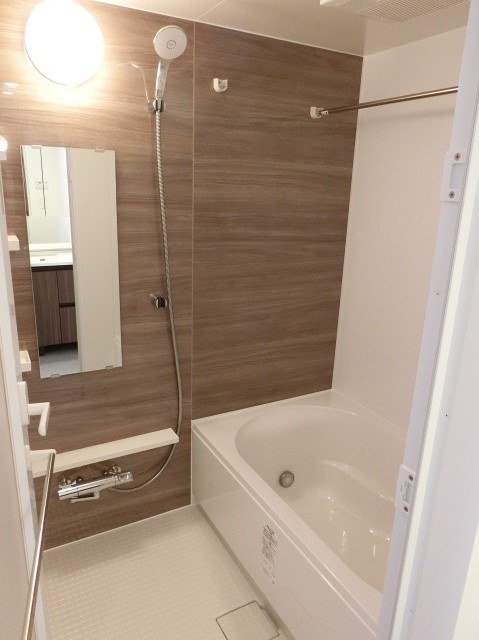 ※写真は同タイプ住戸です。(風呂)