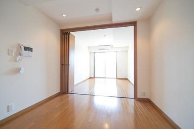 ※写真は同タイプ住戸です。(居間)