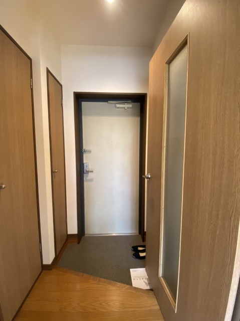 (玄関)