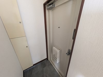 (玄関)
