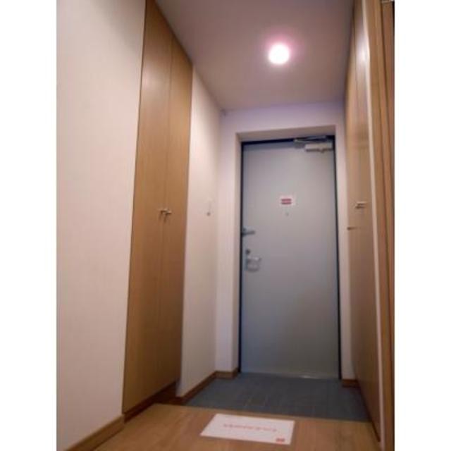 ※写真は同タイプ住戸です。(玄関)